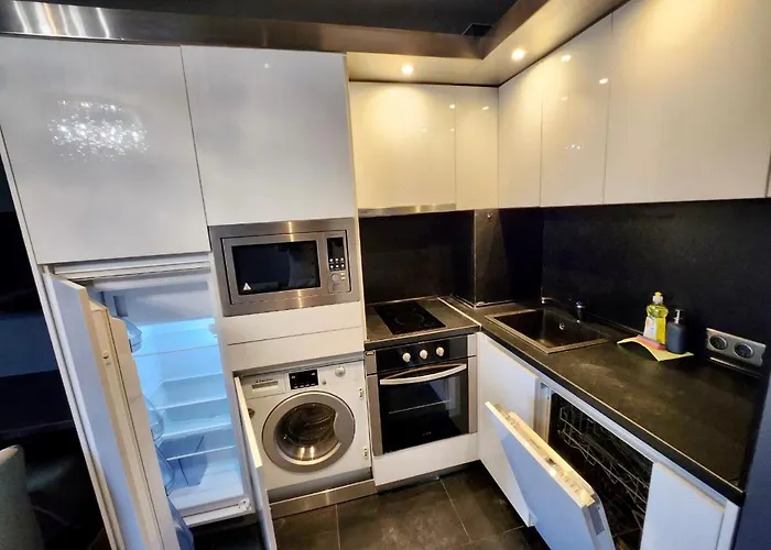 アパート Joy Station Cozy